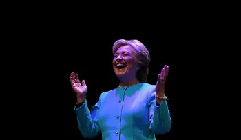 Hillary Clinton se burla de Trump, tras su nueva derrota a su veto migratorio en la corte