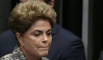 Dilma Rousseff solo un milagro la salva: â??No lucho por mi mandato; lucho por la democraciaâ?