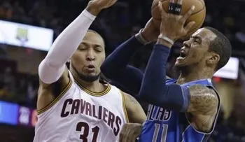 Ellis lidera triunfo de Mavericks en Cleveland 