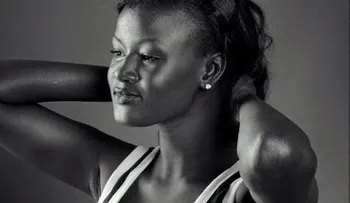 La Diosa de la Melanina: una modelo enloquece a la Red por su tono de piel extraordinario 
