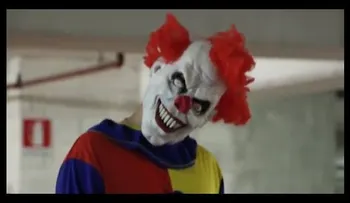 Video: Un payaso asesino
