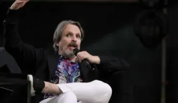 Miguel Bosé dice que la pandemia le "quitó" su carrera