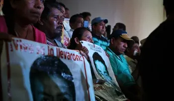 Tumban versión oficial sobre desaparecidos de Ayotzinapa