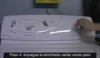 Como lavar tus almohadas y devolverle su hermoso color blanco