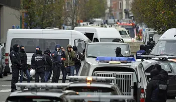 Búsqueda de presuntos terroristas en un barrio belga