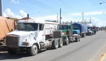 Llaman camioneros a paralizar el país: "Ellos van a sentir el poder de los sindicatosâ?