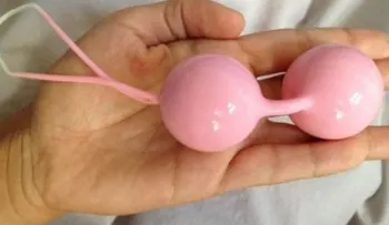 Las bolas chinas favorece la lubricación; beneficios de un uso regular y continuo: