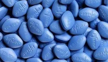 Hombre demanda a farmacia por decirle a su esposa que tomaba Viagra