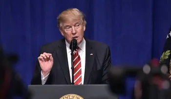 Donald Trump es obligado por el Congreso a retirar la ley que derogaba el Obamacare