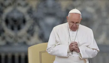 El papa reza por víctimas derrumbe en Guatemala 