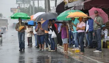Onda tropical traerá lluvias a partir de este sábado; temperaturas calurosas