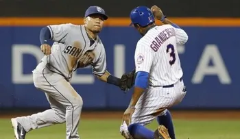 Upton y Solarte guían a Padres en triunfo sobre Mets 