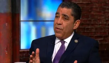 Pedido de Menéndez sigue concitando respaldo: Espaillat dice que no es injerencia
