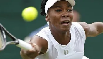 Venus avanza a semifinales en torneo WTA Elite