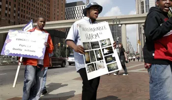 Maestros de Detroit en huelga por pésimas condiciones en las escuelas públicas