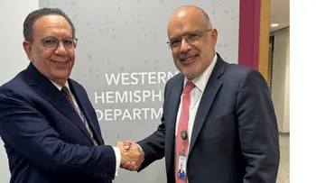 Valdez Albizu participa en reuniones primavera del FMI y BM