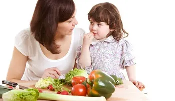 Consejos para prevenir obesidad infantil durante las comidas