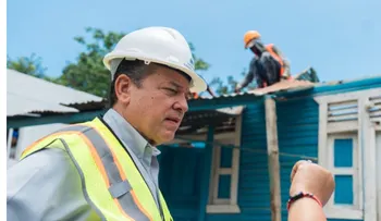 MIVHED inicia reparación de viviendas en La Isabela