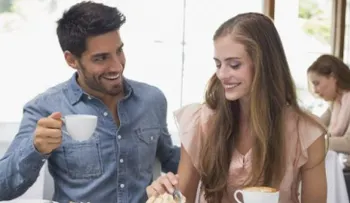 4 señales para detectar si aún le gustas a tu ex