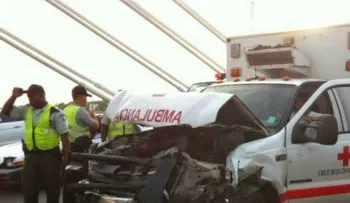Varias personas heridas tras choque de cinco vehículos en el puente Juan Bosch