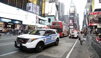 Nueva York aprueba una ley que prohíbe a policías agarrar por el cuello a los detenidos 