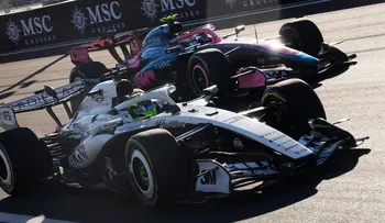 Cadillac deja abierta la duda sobre su alineación 2027: Bottas en la cuerda floja y tres aspirantes para acompañar a Checo Pérez