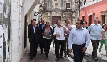 Presidente Medina supervisa trabajos de la Zona Colonial