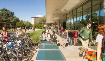 Por qué la universidad más costosa de Estados Unidos es en realidad una ganga