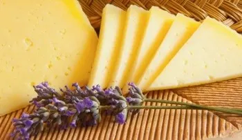 El queso disminuye síntomas del síndrome premenstrual; 11 beneficios para la salud