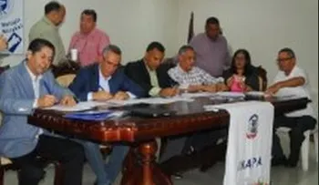 INAPA entrega acueducto a comunitario 