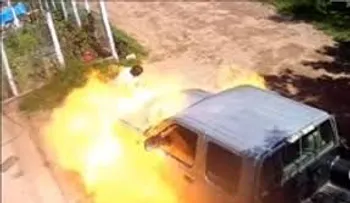 Un hombre incendia la camioneta de su exnovia porque no quiso volver 