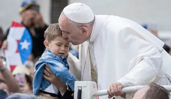 El papa Francisco ordena destituir a obispos negligentes en casos de abusos sexuales