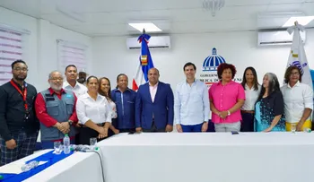 Roberto Ángel lidera encuentro del Plan Frontera en Pedernales