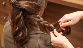 Trucos sencillos para rizar el cabello de manera natural 