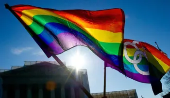 Corte Constitucional de Colombia da vía libre a que homosexuales puedan adoptar