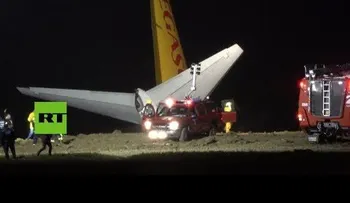  Un Boeing con 162 pasajeros sale de la pista y se salva de milagro