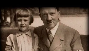 ¿Es Angela Merkel Hija Legitima de Adolf Hitler?