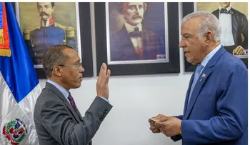Geraldo Espinosa Pérez asume como contralor general