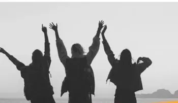 Amistad y deporte, claves para vivir más años, según experto en longevidad