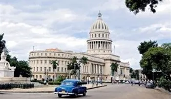 El gobierno de Cuba celebra el fin de la política migratoria de "pies secos, pies mojados"