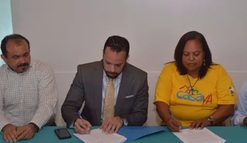Euclides Marmolejos firma compromiso por transparencia y gobernabilidad de alcaldía DN