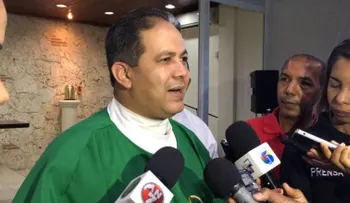 Sacerdote pide al Senado apruebe modificación que penaliza el aborto