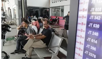 Indonesia busca avión que perdió contacto en el centro-este del país