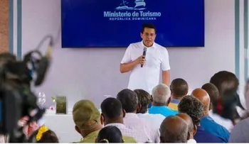 Collado impulsa más vuelos y habitaciones para el turismo