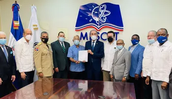 MESCYT recibe proyecto de reforma a Ley 139 sobre Educación Superior, Ciencia y Tecnología elaborado por una Comisión Especial