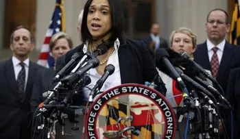 En Baltimore acusan a 6 policías por muerte de hombre que ha provocado protestas 