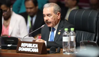 Presidente Medina: América Latina requiere "legislaciones más transparentes" contra la corrupción 