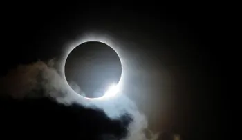 El Sol se ocultó pero el humor no: los mejores memes sobre el eclipse