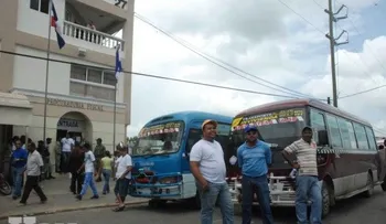Juan Hubieres anuncia Fenatrano bajará 5 pesos al pasaje