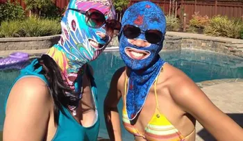 Face-kini: una nueva arma contra el sol